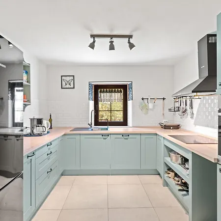 Ive By Interhome * 沃德年