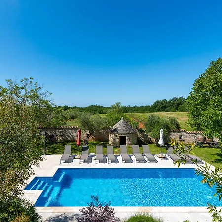 Ive By Interhome * 沃德年