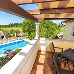 Ive By Interhome